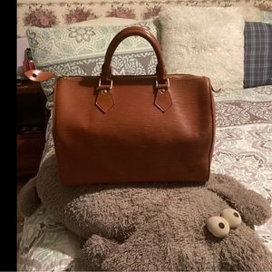 Louis Vuitton Epi speedy 30